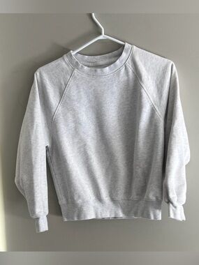 COMMUNITY LIGHT GREY CREWNECK SWEATER